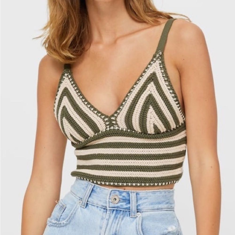Streetwear Society olive green and white crotcheted knit crop top size XL